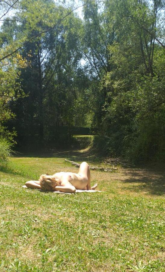 Chambre D'Hotes Naturiste Le Jardin Des Hirondelles Blanzaguet-Saint-Cybard Kültér fotó