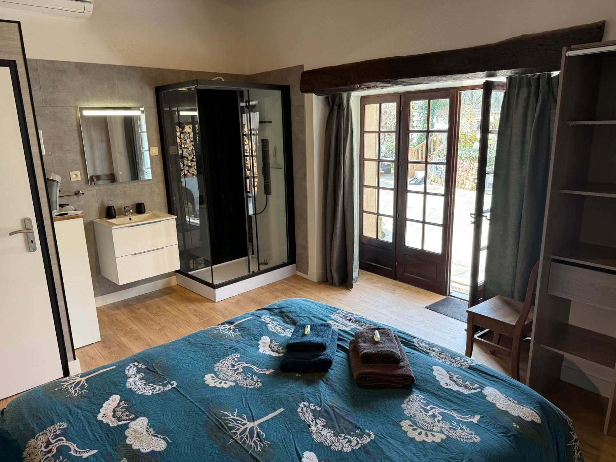 Chambre D'Hotes Naturiste Le Jardin Des Hirondelles Blanzaguet-Saint-Cybard Kültér fotó